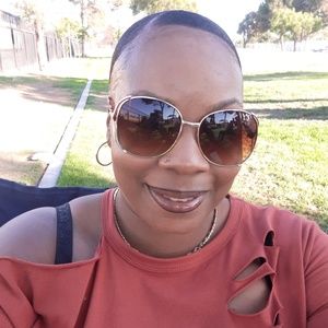 Meet your Posher, Debra